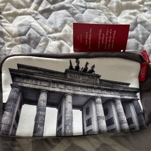 Viking Gray and White Men's Toiletry Bag